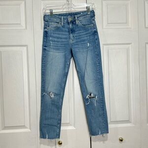 🤎 & Denim Girlfriend Fit Ankle Raw Hem Blue Distressed Denim Jeans - Size 0 / 25
